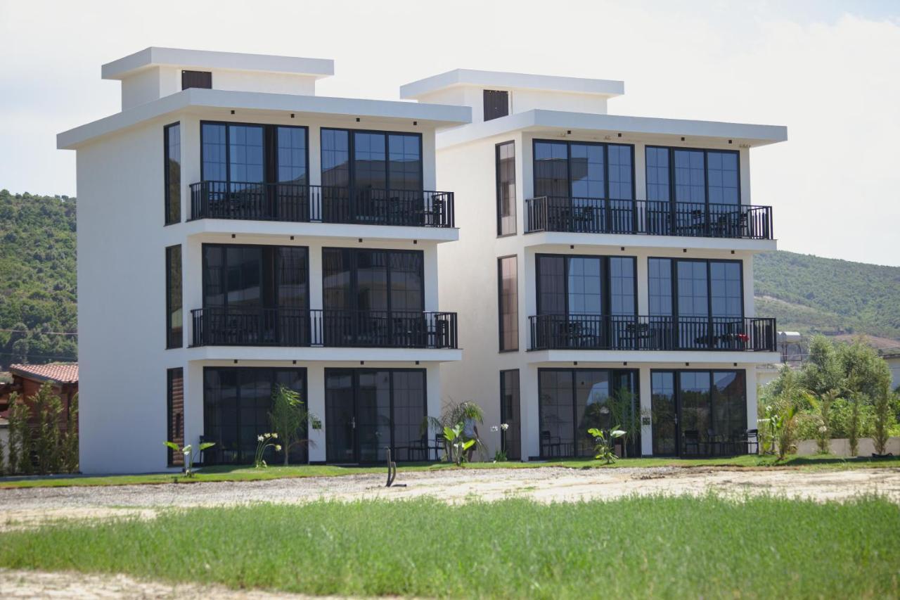 Posh Villas Rrogozhine Exteriör bild