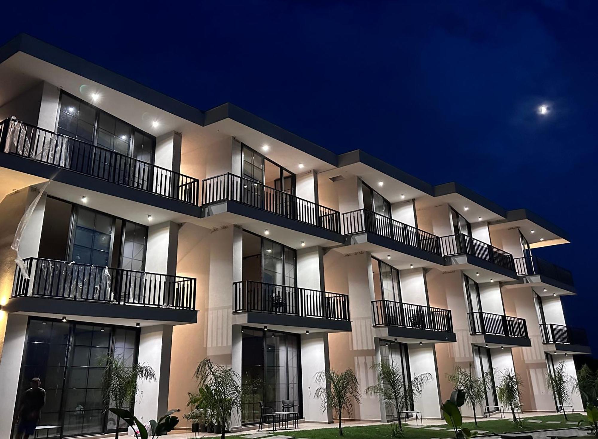 Posh Villas Rrogozhine Exteriör bild