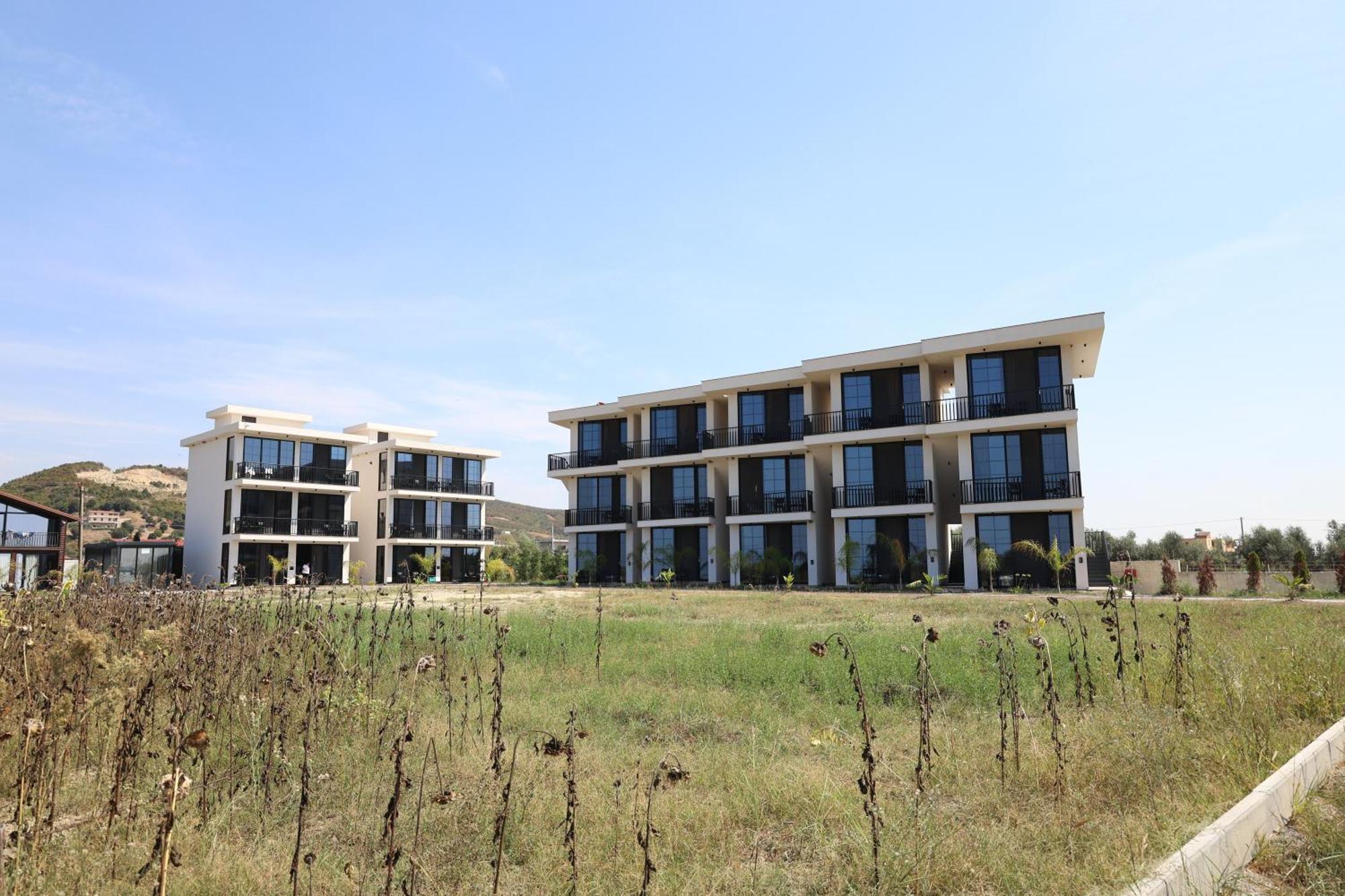 Posh Villas Rrogozhine Exteriör bild
