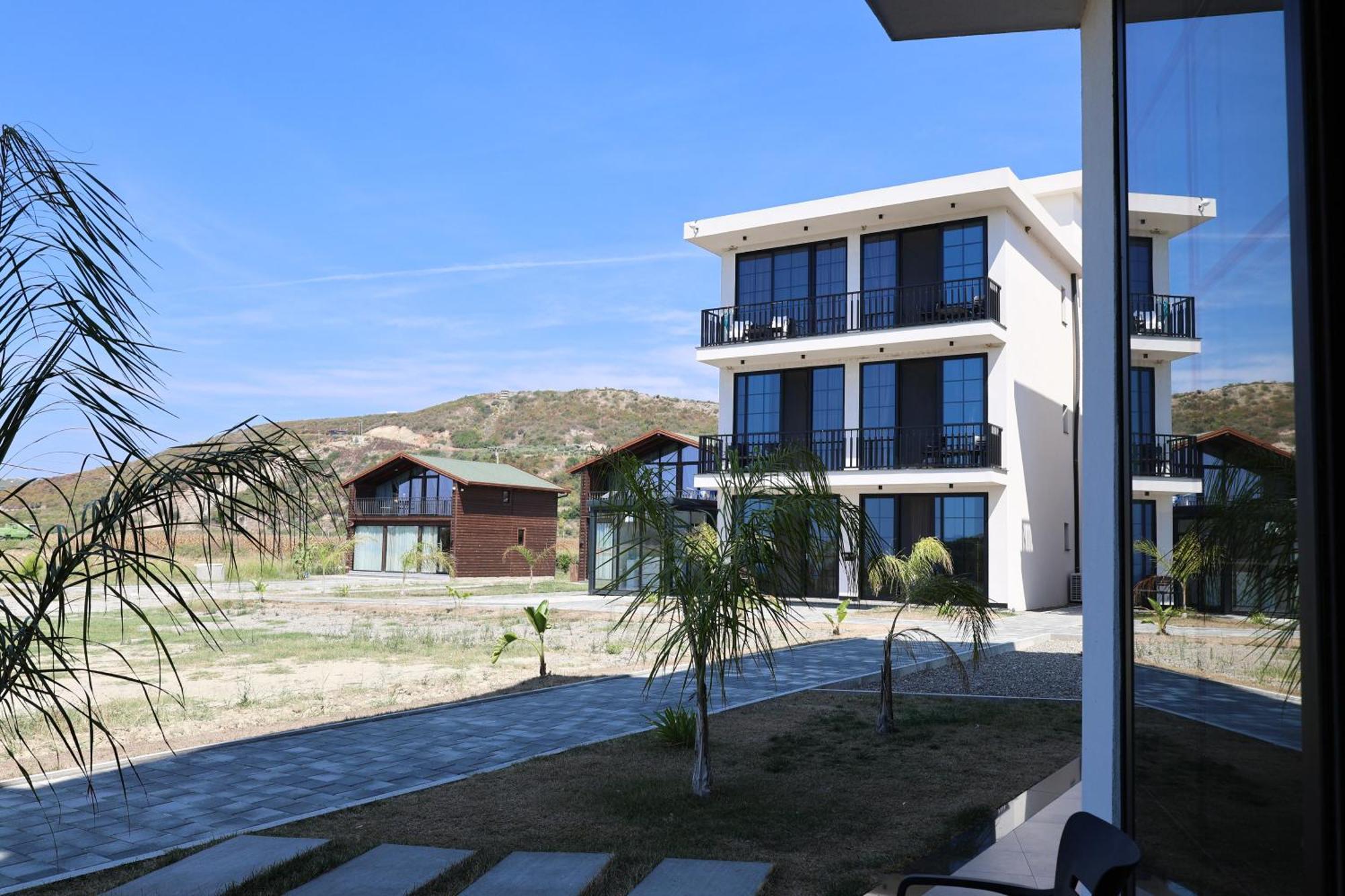 Posh Villas Rrogozhine Exteriör bild